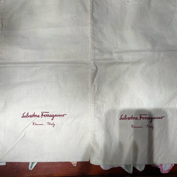 Salvatore Ferragamo shoes dust bag - Picture 2 of 2